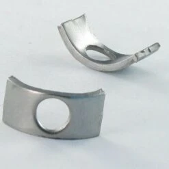 Étrier Acier Brut Percés Au Centre Pour Vis M8 Conditionnement: Unitaire